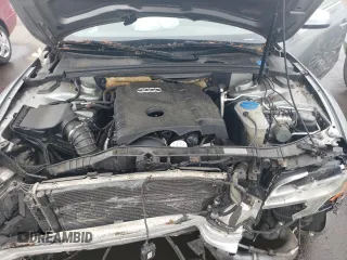 2010 Audi A5 Premium Plus z VIN WAULFAFHXAN021616, wystawiony jako Copart lot #60869125 z przebiegiem Nie podano mil oraz Szkoda całkowita • Salvage title. Historia ofert i sprzedaży dostępna na DreamBid. Obrazek 11.