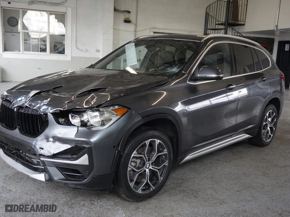 2022 BMW X1 xDrive28i with VIN WBXJG9C07N5U60771, listed as a Copart auction lot 48342085 with 12,292 mi miles and Salvage Title. Bid and sale history available at carsss.com. Image 2.