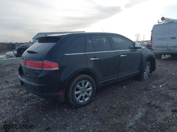 2009 Lincoln MKX with VIN 2LMDU68C19BJ04838, listed as a IAAI auction lot 41513786 with 213,306 mi miles. Bid and sale history available at carsss.com. Image 4.