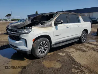 2022 Chevrolet Suburban LS z VIN 1GNSKBKD2NR226789, wystawiony jako Copart lot #54896545 z przebiegiem Nie podano mil oraz Nie do naprawy • Non repairable. Historia ofert i sprzedaży dostępna na DreamBid. Obrazek 1.