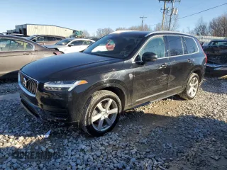 2022 Volvo XC90 Momentum with VIN YV4102PK9N1836637, listed as a Copart auction lot 46849895 with 129,346 mi miles and Clean Title. Bid and sale history available at carsss.com. Image 1.