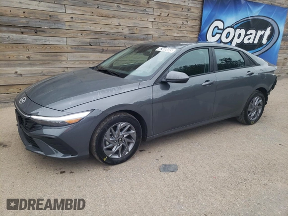 2024 Hyundai Elantra SEL с VIN KMHLM4DG4RU785768, выставлен на аукционе Copart как лот 62400805 с пробегом 24 162 миль миль и Чистый • Clean title. История ставок и продаж доступна на DreamBid. Изображение 1.