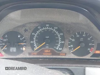 1996 Mercedes-Benz E-Class with VIN WDBJF55F0TJ007170, listed as a IAAI auction lot 41147514 with 122,044 mi miles. Bid and sale history available at carsss.com. Image 7.