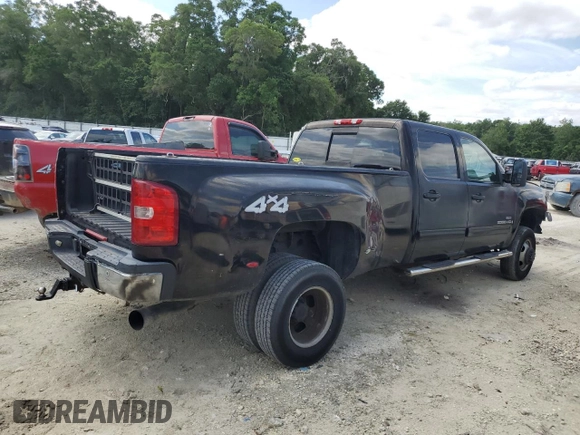 2007 GMC Sierra 3500HD DRW SLE2 z VIN 1GTJK33697F557321, wystawiony jako Copart lot #55412825 z przebiegiem 311 177 mil mil oraz Szkody całkowita. Historia ofert i sprzedaży dostępna na DreamBid. Obrazek 3.