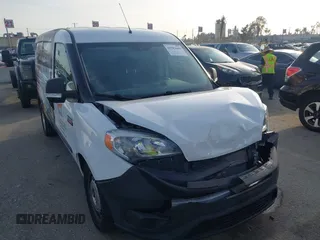 2019 Ram ProMaster City Cargo Tradesman z VIN ZFBHRFAB3K6N95201, wystawiony jako IAAI lot #41583669 z przebiegiem 47 403 mil mil oraz . Historia ofert i sprzedaży dostępna na DreamBid. Obrazek 1.