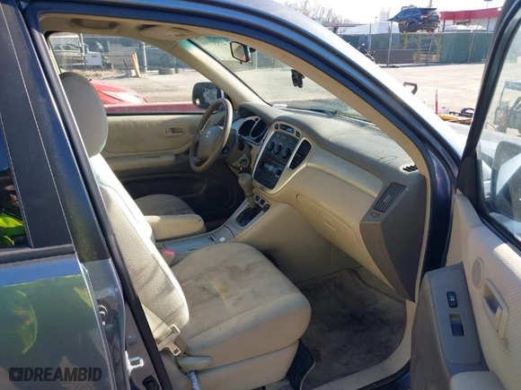 2005 Toyota Highlander with VIN JTEDP21AX50087344, listed as a IAAI auction lot 41832299 with 278,329 mi miles. Bid and sale history available at carsss.com. Image 5.