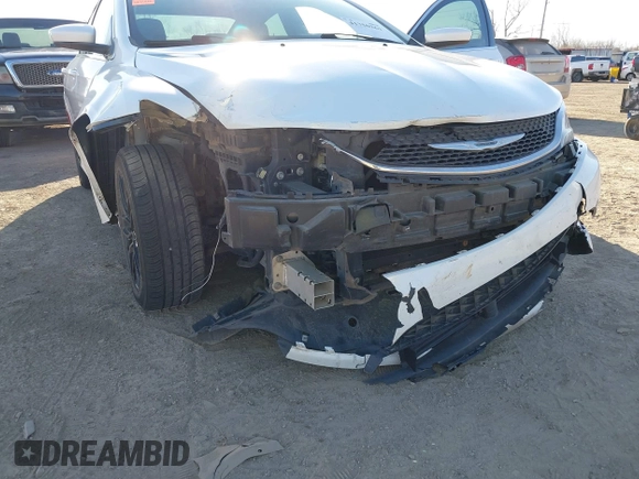 2015 Chrysler 200 Limited with VIN 1C3CCCAB8FN538189, listed as a IAAI auction lot 41750361 with 155,532 mi miles. Bid and sale history available at carsss.com. Image 6.