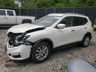 2020 Nissan Rogue SV z VIN JN8AT2MV8LW103573, wystawiony jako Copart lot #56221545 z przebiegiem 44 764 mil mil oraz Szkoda całkowita • Salvage title. Historia ofert i sprzedaży dostępna na DreamBid. Obrazek 1.
