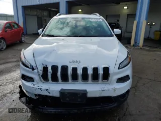 2017 Jeep Cherokee Latitude with VIN 1C4PJLCS8HW578740, listed as a Copart auction lot 43763215 with 200,488 mi miles and Salvage Title. Bid and sale history available at carsss.com. Image 5.