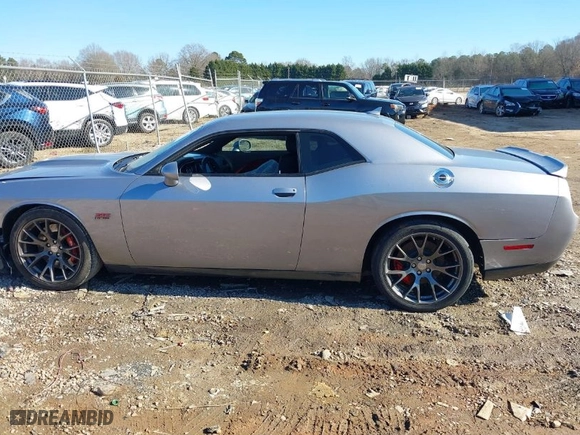 2016 Dodge Challenger SRT 392 with VIN 2C3CDZDJ5GH165903, listed as a IAAI auction lot 41281438 with 7,516 mi miles. Bid and sale history available at carsss.com. Image 14.