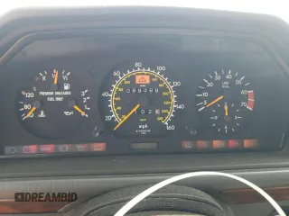 1993 Mercedes-Benz 400 with VIN WDBEA34E7PB924913, listed as a Copart auction lot 68579884 with 89,399 mi miles and Salvage Title. Bid and sale history available at carsss.com. Image 9.