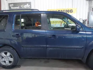 2011 Honda Pilot EX with VIN 5FNYF4H43BB022885, listed as a IAAI auction lot 41974287 with 249,080 mi miles. Bid and sale history available at carsss.com. Image 13.