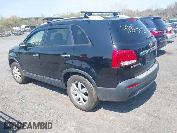 2013 Kia Sorento LX with VIN 5XYKTDA67DG375524, listed as a IAAI auction lot 41824511 with 175,604 mi miles. Bid and sale history available at carsss.com. Image 3.