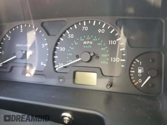 2004 Land Rover Discovery SE z VIN SALTY194X4A859428, wystawiony jako Copart lot #68174574 z przebiegiem Nie podano mil oraz Czysty tytuł • Clean title. Historia ofert i sprzedaży dostępna na DreamBid. Obrazek 9.