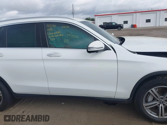2021 Mercedes-Benz GLC 300 z VIN W1N0G8EBXMF995726, wystawiony jako IAAI lot #41954125 z przebiegiem 90 981 mil mil oraz . Historia ofert i sprzedaży dostępna na DreamBid. Obrazek 14.