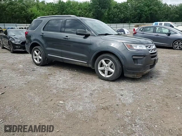 2018 Ford Explorer XLT z VIN 1FM5K7D80JGC54417, wystawiony jako Copart lot #54900345 z przebiegiem 84 896 mil mil oraz Szkoda całkowita • Salvage title. Historia ofert i sprzedaży dostępna na DreamBid. Obrazek 14.