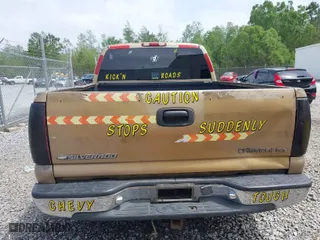 1999 Chevrolet Silverado 1500 LS with VIN 2GCEC19T8X1142580, listed as a IAAI auction lot 41932320 with 238,377 mi miles. Bid and sale history available at carsss.com. Image 16.
