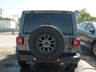 2022 Jeep Wrangler Unlimited Rubicon 392 с VIN 1C4JJXSJ6NW193565, выставлен на аукционе IAAI как лот 42050331 с пробегом 21 382 миль миль и . История ставок и продаж доступна на DreamBid. Изображение 16.