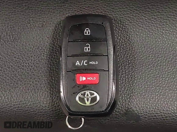 2023 Toyota bZ4X XLE z VIN JTMABACA3PA038951, wystawiony jako IAAI lot #41961433 z przebiegiem 10 261 mil mil oraz . Historia ofert i sprzedaży dostępna na DreamBid. Obrazek 11.