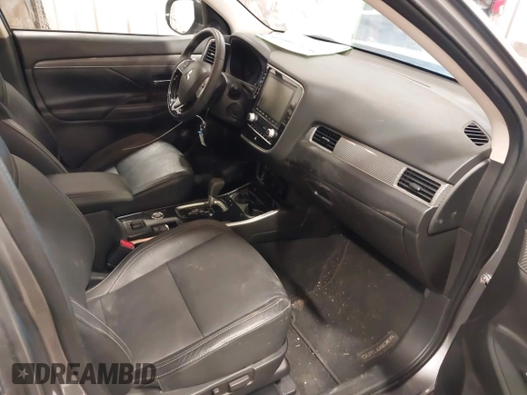 2020 Mitsubishi Outlander ES with VIN JA4AZ3A31LJ001073, listed as a IAAI auction lot 41618558 with 18,522 mi miles and . Bid and sale history available at DreamBid. Image 5.