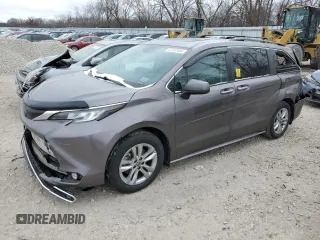 2022 Toyota Sienna XLE with VIN 5TDJRKEC7NS098165, listed as a Copart auction lot 87322464 with 212,491 mi miles and Salvage Title. Bid and sale history available at carsss.com. Image 1.