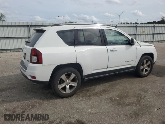 2016 Jeep Compass Latitude with VIN 1C4NJDEBXGD767720, listed as a Copart auction lot 51644975 with 170,096 mi miles and Clean Title. Bid and sale history available at carsss.com. Image 3.
