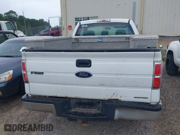 2014 Ford F-150 XL с VIN 1FTMF1CM4EKF51645, выставлен на аукционе IAAI как лот 42604754 с пробегом 296 903 миль миль и . История ставок и продаж доступна на DreamBid. Изображение 16.