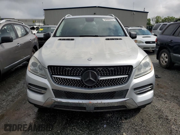 2013 Mercedes-Benz M ML 350 with VIN 4JGDA5HB5DA199303, listed as a Copart auction lot 54686075 with 89,994 mi miles and Clean Title. Bid and sale history available at carsss.com. Image 5.
