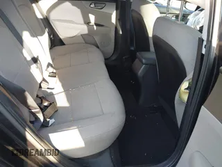 2019 Kia Forte LXS z VIN 3KPF24AD2KE045187, wystawiony jako IAAI lot #42040415 z przebiegiem 55 680 mil mil oraz . Historia ofert i sprzedaży dostępna na DreamBid. Obrazek 8.