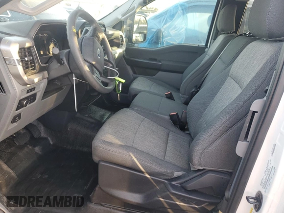 2022 Ford F-150 XL z VIN 1FTFX1C84NKE67799, wystawiony jako Copart lot #79123654 z przebiegiem Nie podano mil oraz Nie do naprawy • Non repairable. Historia ofert i sprzedaży dostępna na DreamBid. Obrazek 7.