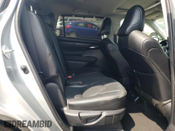 2021 Toyota Highlander XLE with VIN 5TDGZRBH3MS113004, listed as a Copart auction lot 59550405 with Not provided miles and Salvage title. Bid and sale history available at DreamBid. Image 11.