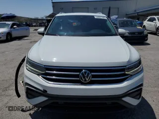 2022 Volkswagen Tiguan SE with VIN 3VV3B7AX0NM033243, listed as a Copart auction lot 59687425 with 42,841 mi miles and Salvage title. Bid and sale history available at DreamBid. Image 5.