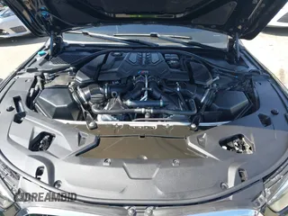 2020 BMW M8 Competition z VIN WBSDZ0C0XLCD28138, wystawiony jako IAAI lot #42339303 z przebiegiem 30 298 mil mil oraz . Historia ofert i sprzedaży dostępna na DreamBid. Obrazek 10.
