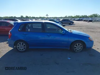 2005 Kia Spectra z VIN KNAFE161655144094, wystawiony jako IAAI lot #42220968 z przebiegiem 158 339 mil mil oraz . Historia ofert i sprzedaży dostępna na DreamBid. Obrazek 13.