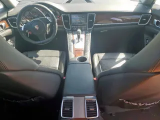 2012 Porsche Panamera z VIN WP0AA2A71CL072305, wystawiony jako Copart lot #52633045 z przebiegiem 115 799 mil mil oraz Szkoda całkowita • Salvage title. Historia ofert i sprzedaży dostępna na DreamBid. Obrazek 8.