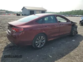 2015 Chrysler 200 S z VIN 1C3CCCBB2FN746132, wystawiony jako Copart lot #59660915 z przebiegiem 142 663 mil mil oraz Szkoda całkowita • Salvage title. Historia ofert i sprzedaży dostępna na DreamBid. Obrazek 3.