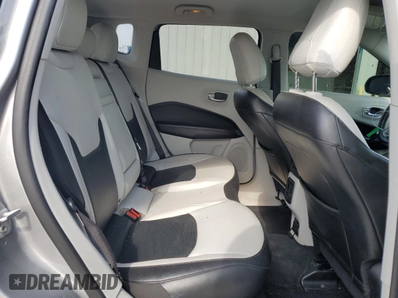 2020 Jeep Compass Limited z VIN 3C4NJDCB0LT106804, wystawiony jako Copart lot #56569215 z przebiegiem 82 747 mil mil oraz Szkoda całkowita • Salvage title. Historia ofert i sprzedaży dostępna na DreamBid. Obrazek 10.