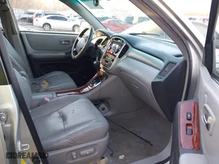 2004 Toyota Highlander with VIN JTEEP21A940020527, listed as a IAAI auction lot 41800369 with 259,592 mi miles. Bid and sale history available at carsss.com. Image 5.
