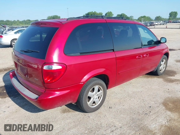 2005 Dodge Caravan SXT with VIN 2D4GP44L05R552278, listed as a IAAI auction lot 42582873 with 131,887 mi miles and . Bid and sale history available at DreamBid. Image 4.