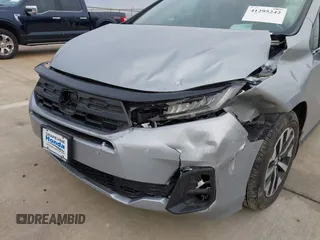 2025 Honda Odyssey EX-L with VIN 5FNRL6H60SB019825, listed as a IAAI auction lot 41295242 with 1,326 mi miles. Bid and sale history available at carsss.com. Image 6.
