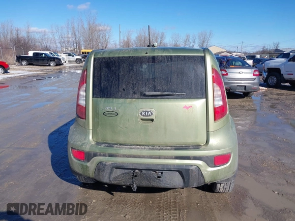 2013 Kia Soul + z VIN KNDJT2A67D7518517, wystawiony jako IAAI lot #41672301 z przebiegiem Nie podano mil oraz . Historia ofert i sprzedaży dostępna na DreamBid. Obrazek 15.