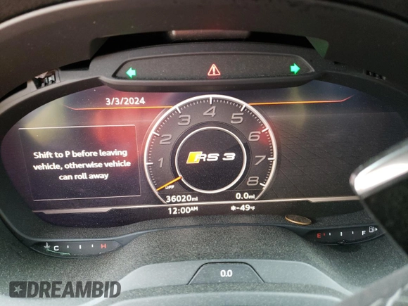 2018 Audi RS 3 z VIN WUABWGFF0J1908216, wystawiony jako Copart lot #46497824 z przebiegiem 36 020 mil mil oraz . Historia ofert i sprzedaży dostępna na DreamBid. Obrazek 9.