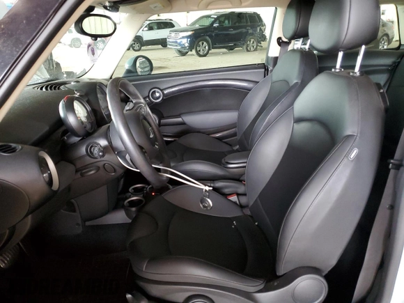 2012 MINI Hardtop S with VIN WMWSV3C5XCT387692, listed as a Copart auction lot 56420445 with 84,123 mi miles and Salvage title. Bid and sale history available at DreamBid. Image 7.