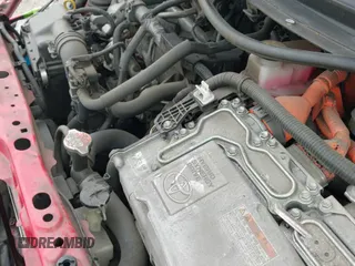 2016 Toyota Prius One z VIN JTDKDTB37G1135194, wystawiony jako IAAI lot #42941517 z przebiegiem 89 862 mil mil oraz . Historia ofert i sprzedaży dostępna na DreamBid. Obrazek 20.