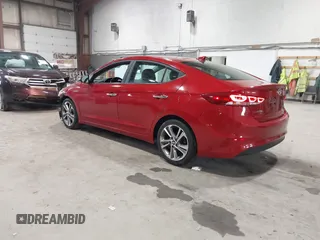 2017 Hyundai Elantra SE z VIN 5NPD84LF3HH031226, wystawiony jako IAAI lot #42291232 z przebiegiem 71 439 mil mil oraz . Historia ofert i sprzedaży dostępna na DreamBid. Obrazek 3.