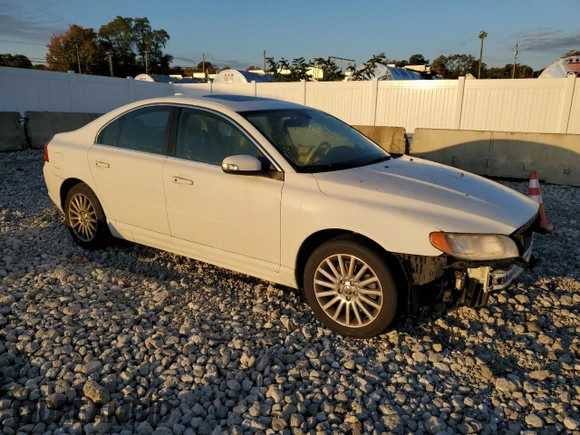 2008 Volvo S80 3.2L with VIN YV1AS982681070529, listed as a Copart auction lot 76939894 with 233,215 mi miles and Salvage Title. Bid and sale history available at carsss.com. Image 4.