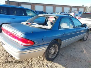 1995 Chrysler Concorde z VIN 2C3HD56TXSH598316, wystawiony jako IAAI lot #41789864 z przebiegiem 96 819 mil mil oraz . Historia ofert i sprzedaży dostępna na DreamBid. Obrazek 4.