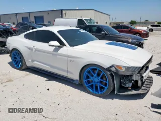 2015 Ford Mustang GT z VIN 1FA6P8CF5F5354828, wystawiony jako Copart lot #56556785 z przebiegiem 122 885 mil mil oraz Szkody całkowita. Historia ofert i sprzedaży dostępna na DreamBid. Obrazek 4.
