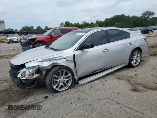 2011 Nissan Maxima SV z VIN 1N4AA5AP1BC847630, wystawiony jako Copart lot #57267415 z przebiegiem 201 624 mil mil oraz Szkoda całkowita • Salvage title. Historia ofert i sprzedaży dostępna na DreamBid. Obrazek 1.
