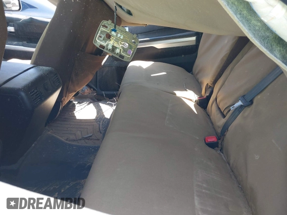 2014 Toyota Tundra 4WD Truck SR5 with VIN 5TFDW5F1XEX390763, listed as a IAAI auction lot 41973864 with 117,369 mi miles. Bid and sale history available at carsss.com. Image 8.